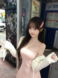 懿懿 164 D 46kg 24歲    看到你就會黏上來 聊天撒嬌樣樣不缺