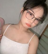 台南 l 小晴 158cm 45kg F奶 23歲 l 可愛眼鏡小妹 可鹹可甜