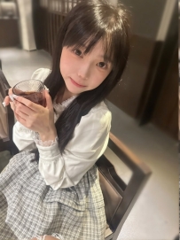 👍 菲菲 | 19歲 | 158cm | C奶 | 40kg