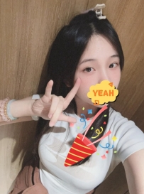 小樂 154.44.E.18歲 #高雄 #清純健談 嬌小可愛