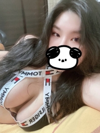 靜雯 163 H 48 21歲  ✨超巨大H奶牛✨  性感巨乳 個性直接 超好色