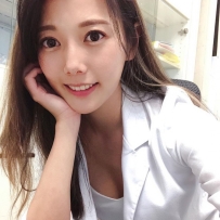 恩迪 163.C.45.23歲 （8000）  愛動物的妹子都人美心也美！