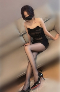 台南 l 依珊 164-D-47kg-26歲 l 性慾強 翹屁股姿勢多