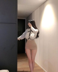 梨子 寂寞人妻 下海尋求幫助🥹 165.E.50.27 尺度（ 奶泡 無套內射 69 潮吹）