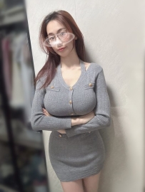 #高雄  小蝶  165.D.23歲      身材高挑皮膚白皙，自帶迷人的氣質