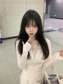 #臺中    希恩 163.46.C.23歲    學院少女 初體驗 無毛嫩鮑