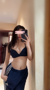 麗莎 168cm  50kg E奶 26歲     高挑大屁股 #火辣的身材性感的曲線