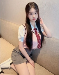素怡 164cm E 47 23歲 標準前凸後翹身材 白皙嫩乳