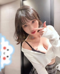 #高雄  ❤️小柔158cm 45kg D奶 24歲  服飾店員短期兼職