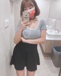 亦凌 158｜46｜E｜24    火辣大奶系😳  身材曲線超有料，氣氛感很強