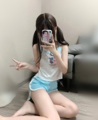 高雄 學生 芊芊 158cm｜B+罩杯｜18歲