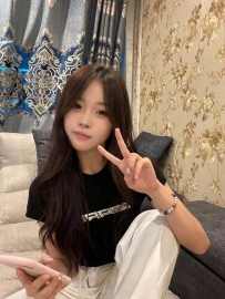 甜甜 158cm  45kg C 20歲  甜美少女臉蛋精緻