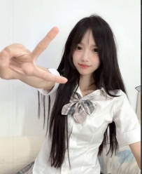 哥  她今年才剛滿19歲，真的很嫩