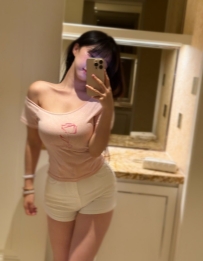 彩衣 166cm D奶 25歲  蜜桃翹臀 滑嫩白肌 慾女內在