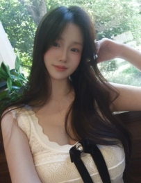 佳佳：164. 46 E+. 25歲 溫柔體貼 皮膚白皙  魔鬼性感騷奶 喜歡角色扮演