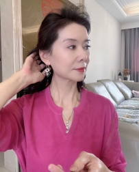 🪭安琪 160cm C奶 40歲  少婦兼職    熱情奔放性格open敢玩會