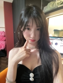 高雄 l 子怡 165.46.C+.22歲 l 網美類型的外貌