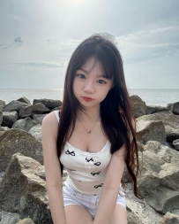 菜菜    162.D.48.21歲  大奶學生妹【菜菜】  粉色奶頭