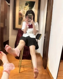 #搶頭香  依依  157cm-44kg-B+cup-19歲  甜心妹妹 #女友FU小芝麻