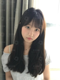 果果 160cm｜45kg｜C｜21歲    嬌小可愛型，外表甜甜的  但私下互動起來超有魅力😏