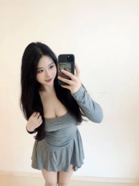 #臺中  柔柔｜156|E｜42｜19歲    她會主動脫衣服給你看