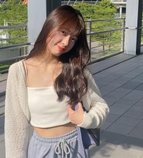 穎穎 158-46-C-19歲  性陽光愛笑很有感染力 俏皮有活力