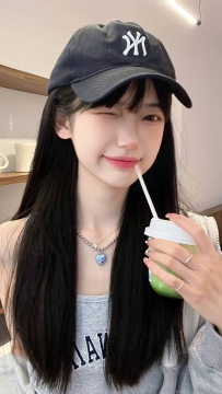 小鹿 166.C.45.22歲    長髮飄飄背殺款!! 回頭率100%的氣質美人兒~