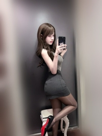 林小墨 165.44.D.24歲  五官精緻 性格溫順 很有氣質