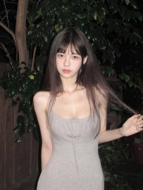 #高雄  拉拉 166.47.D.22歲   看似清純不會玩？