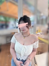 #臺中可約 波波 161cm/52kg/Hcup/20歲 可愛大奶妹