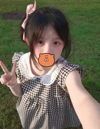 #臺北 妮妮｜158cm|B+cup｜35kg｜19歲 她喜歡你從後面抱著做