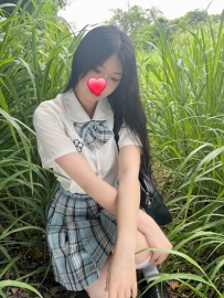 清純校花學妹🌟  妹妹：小婉   身材密碼：160/44/B/19歲