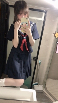 思穎 156cm 41kg A杯 19歲  年輕配合度 可無套吹學生妹