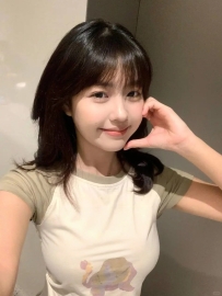 妮娜 162.47.D+奶.22歲  #巨乳大奶 很性感的學生妹 尺度也很大