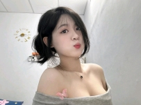 #新竹  艾莎 162cm.47kg.D.23歲  #飢渴女孩 乖巧活潑的性格