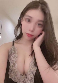 臺中 玲玲 166-E奶-26歲-49kg 69舔鮑 顏射 射全身 揉奶
