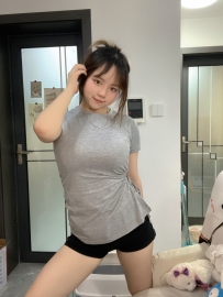 #新竹可約    琳琳 160/47/E/25歲    經常健身哦 今天約她讓你摸摸她的臀部