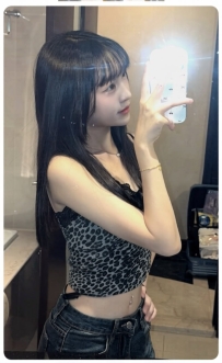 高雄 小婷 160cm.C杯.45kg.20歲 l 細腰身材 小穴容易淫水氾濫
