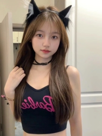 #台北  小妮妮 155 42 B+ 18歲  特點：粉嫩 美穴 多汁 敏感 膚白