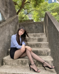 高雄 l 玉溪 164/47kg/D/23歲 l 性感漂亮的外型 長髮大眼