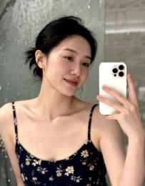 小薇 160cm 47kg C 29歲  🍧#浴後碎花小仙女  剛洗完澡皮膚水嫩發光