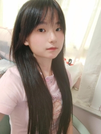 婕恩｜20歲｜#語言系學生  158 / 44 / B cup