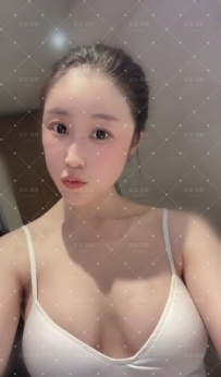 📍台南    柔晴｜38歲｜167cm｜51kg｜D罩杯