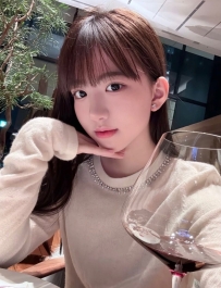 高雄 小薇 159.45.C-.21歲  冷白嫩膚超犯規！