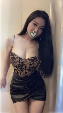 草莓 165cm/52kg/D+cup/33歲  #氣質熟女 口技讓很多人稱讚過