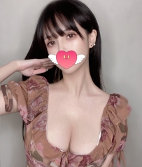 #高雄 小美 160cm Ecup 24歲 47kg 甜美美容師