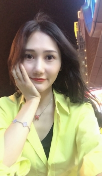 秀恩 163.C.48.38歲  人妻兼職 沒生過 態度好 不趕時間  可內射 無套中CP值最