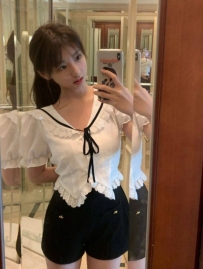 玉子 158cm/小Ccup/45kg/20歲   #身材嬌小 屁股圓又超俏