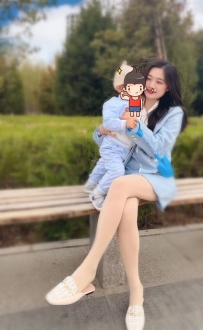 #單親媽媽   初沫 166cm.Dcup. 46kg.27歲  皮膚白皙 身材纖細  很溫柔