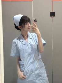 臺北  小Q：158m｜45kg｜C｜21歲    #護理師 有腰有胸有臉蛋 溫柔體貼